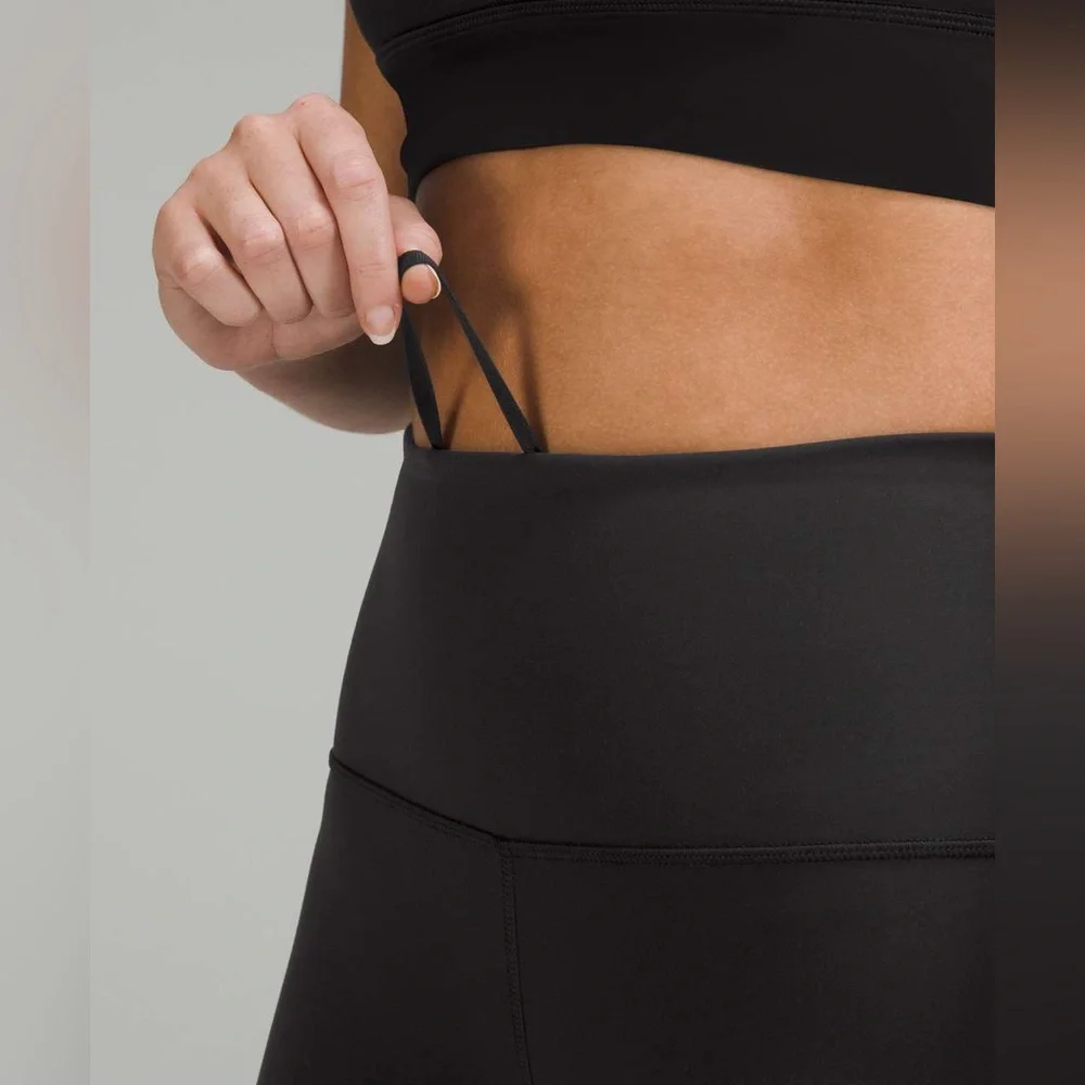 Lululemon Wunder Train High-Rise Shorts Pockets Yoga Running Activewear Workout